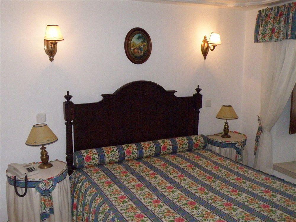 Отель Casa De S. Thiago Do Castelo Обидуш Экстерьер фото
