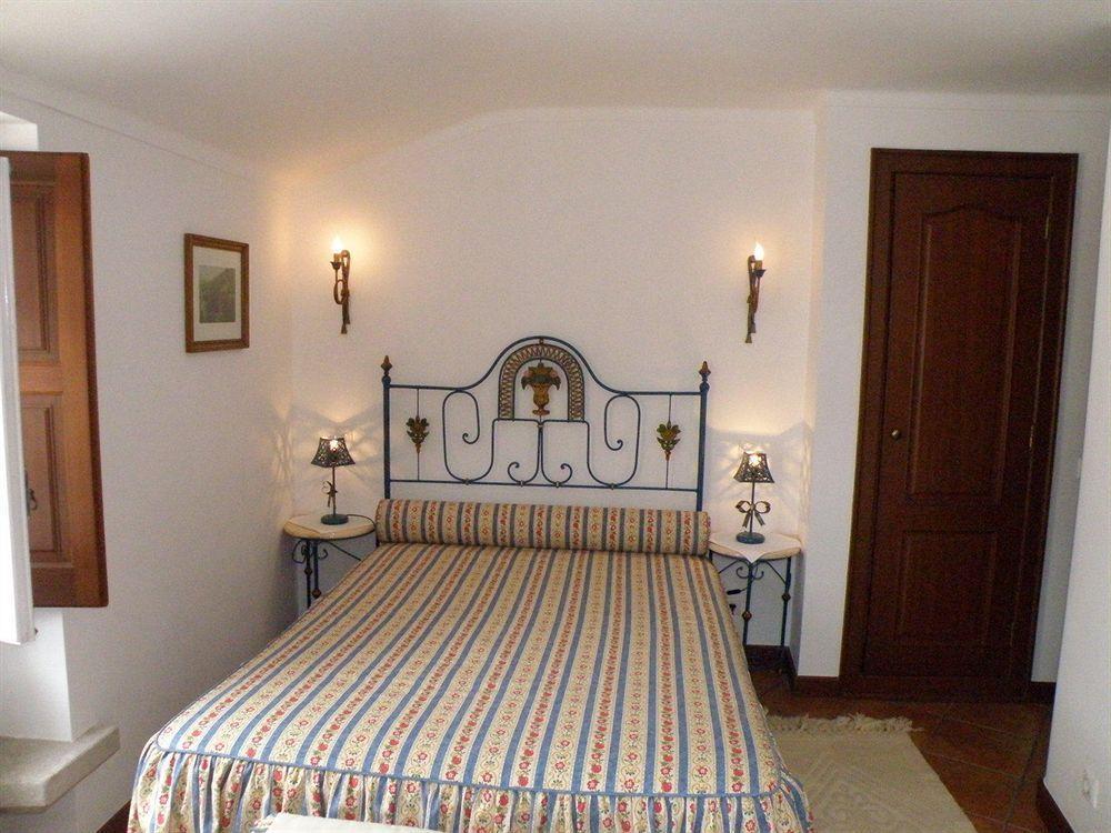 Отель Casa De S. Thiago Do Castelo Обидуш Экстерьер фото