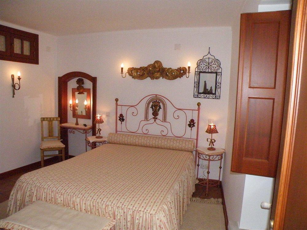 Отель Casa De S. Thiago Do Castelo Обидуш Экстерьер фото